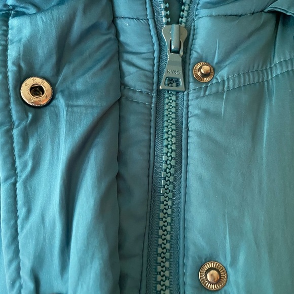 New York & Co. Quilted Vest with Removable Hood - Picture 4 of 7